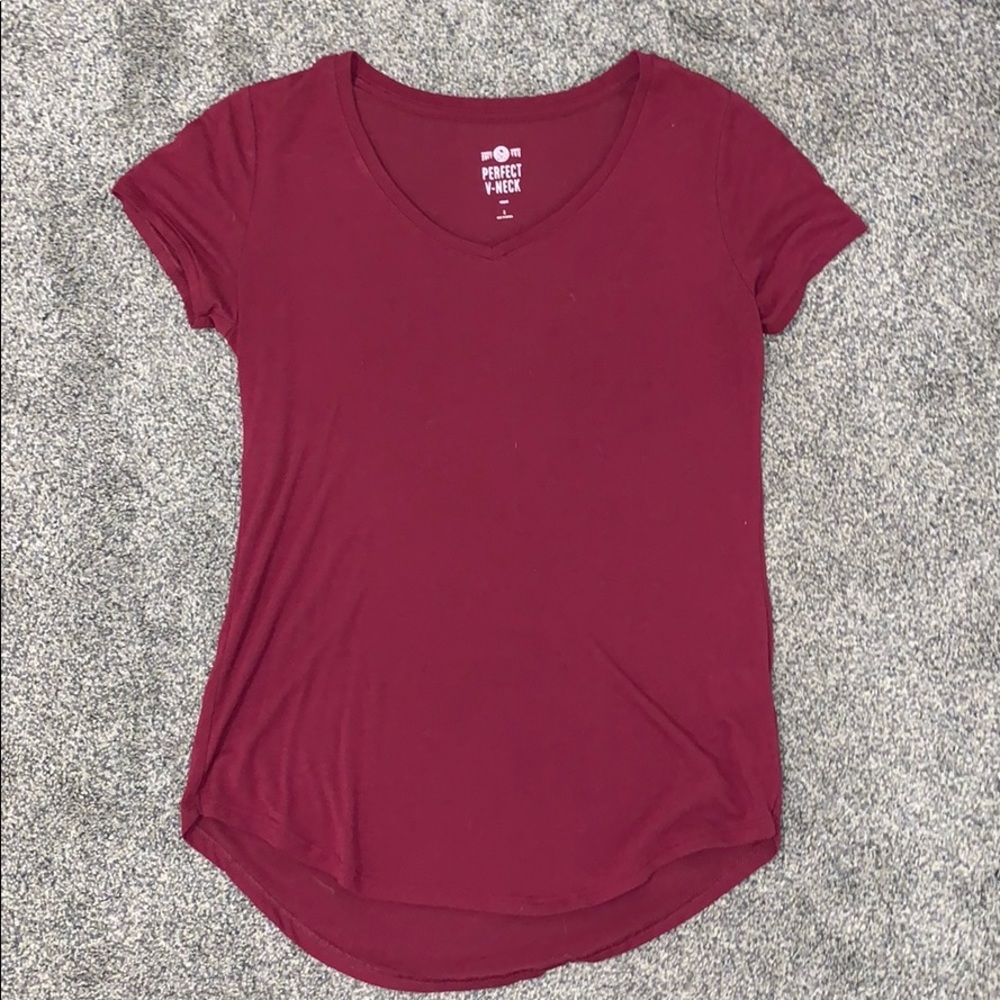 Kohl’s Maroon Tee